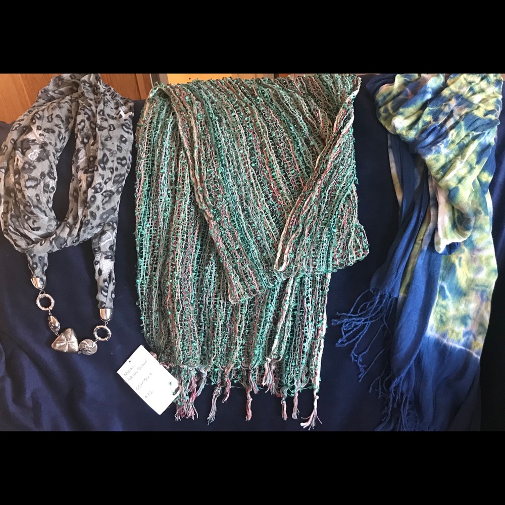 Scarfs